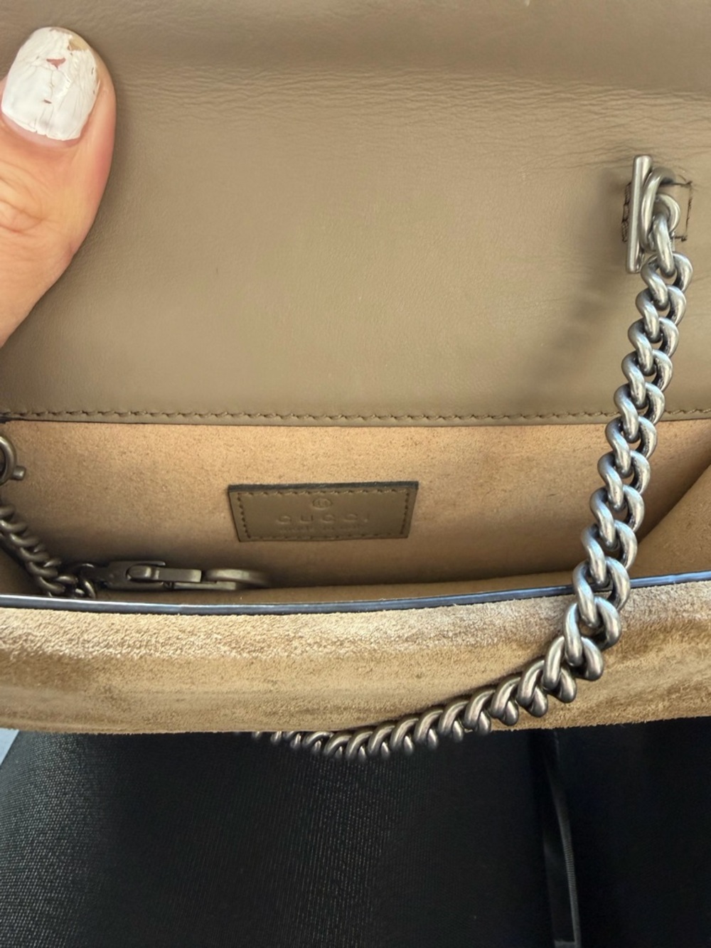 Gucci GG Supreme Dionysus Shoulder Bag in Beige and Brown - Picture 4 of 5